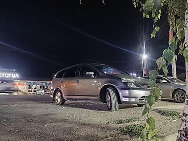 Транспорт: Honda Stream: 2003 г., 2 л, Автомат, Бензин, Минивэн — 5