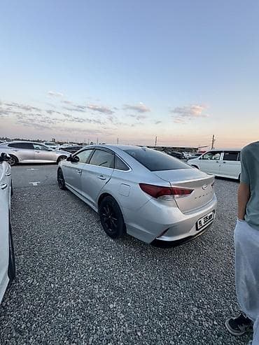 cruiser 80: Hyundai Sonata: 2017 г., Седан — 1