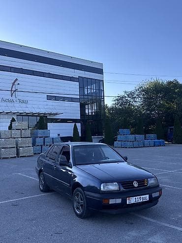 вент выход: Volkswagen Vento: 1993 г., 1.8 л, Механика, Бензин, Седан — 4
