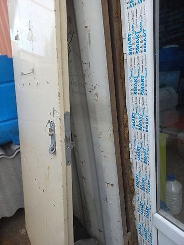 Пластиковые двери: Продаю 4-х слойные бронированые двери. Размер 9м. Вес 155кг имеет — 3