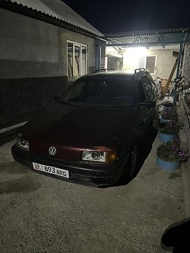 Volkswagen Passat: 1991 г., 1.8 л, Механика, Бензин, Универсал — 2