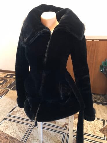 Желеттер, жеңсиз күрмөлөр: Продаю шубу! Натуралка! Мутон! Очень тёплая! С поясом! Производство — 1