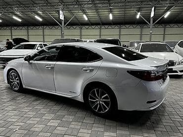 Lexus ES: 2017 г., 2.5 л, Автомат, Гибрид, Седан — 2
