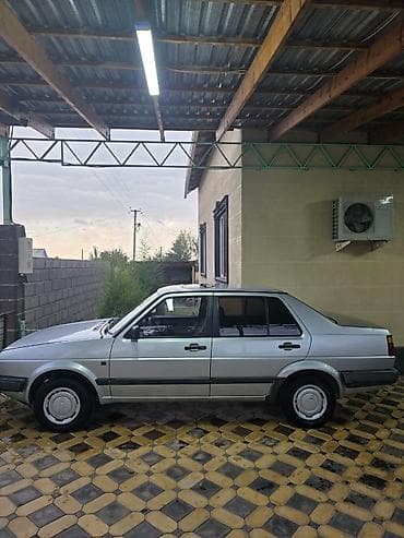 Volkswagen Jetta: 1989 г., 1.8 л, Кол менен иштөөчү, Бензин, Седан — 6
