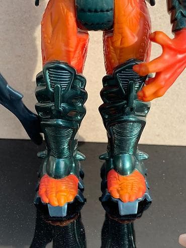 Спорт жана хобби: Фигурка 90-х, Kenner главарь хищников. Редкая — 3