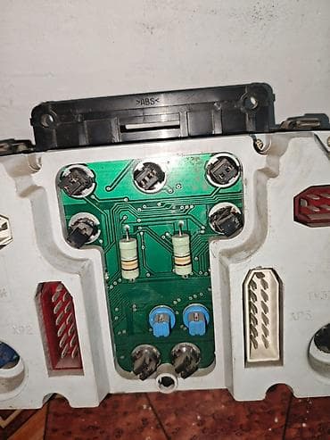 ешка 403: Щиток приборов ГАЗ 2006 г., Россия — 5