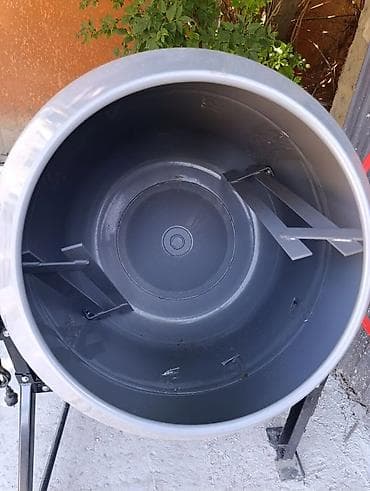Дом и сад: Бетоносмеситель Triangle TR80220 - Электропитание: 220 В / 50 Гц - — 2