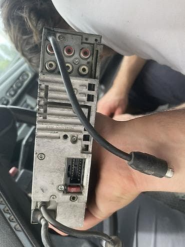 стробоскопы на авто: Автомагнитола Alpine CDA-9880R (CD Receiver) — 3