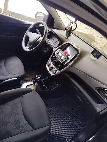 ош портер 1: Chevrolet Spark: 2017 г., 0.1 л, Автомат, Бензин, Хэтчбэк — 3