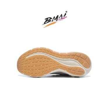 nike react: BMAI Soar. Подошва выполнена из материала foam4+, который обеспечивает — 4