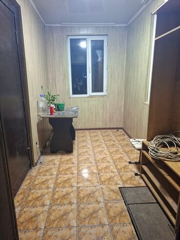 сдаю дом без хозайн: Сдаётся дом 2 комнаты до апреля. Есть холодильник, автомат плита. ул — 1