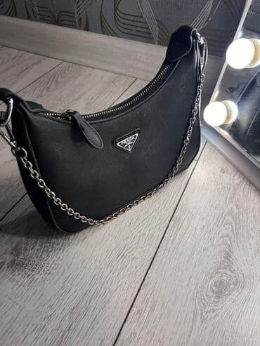 у настоящей женщины должна быть сумка из италии: Классическая сумка, Prada, Материал: Экокожа, Застежка на молнии, Женские — 1