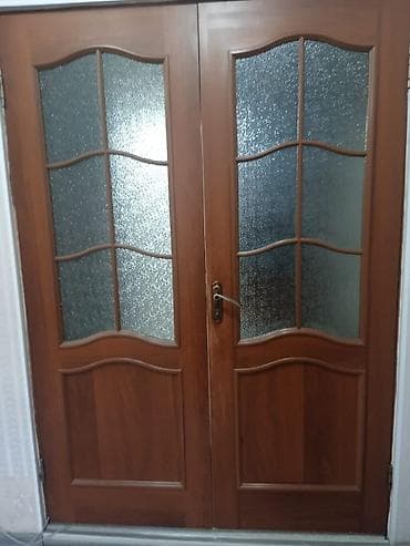 дверь для дом: Межкомнатные двери и шкаф - Двухстворчатая дверь из дерева с — 1