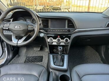 corolla runx: Hyundai Avante: 2019 г., 1.6 л, Автомат, Бензин, Седан — 3