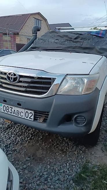 форанер 2010: Toyota Hilux: 2010 г., Механика, Дизель, Пикап — 2