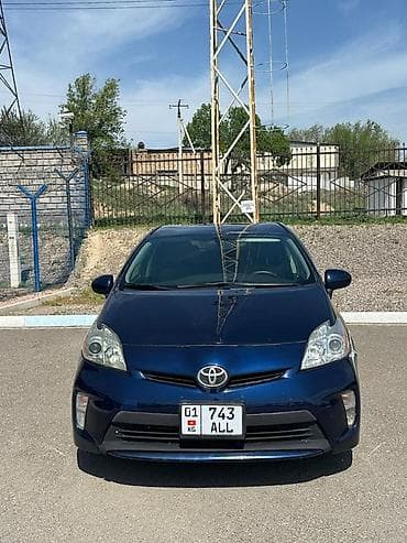 Унаа сатуу: Toyota Prius: 2015 г., 1.8 л, Вариатор, Гибрид, Лифтбек — 1
