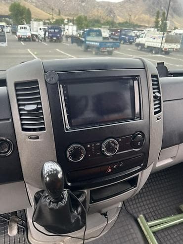 Транспорт: Грузовой фургон Mercedes‑Benz Sprinter (бортовой номер на фото) с — 8