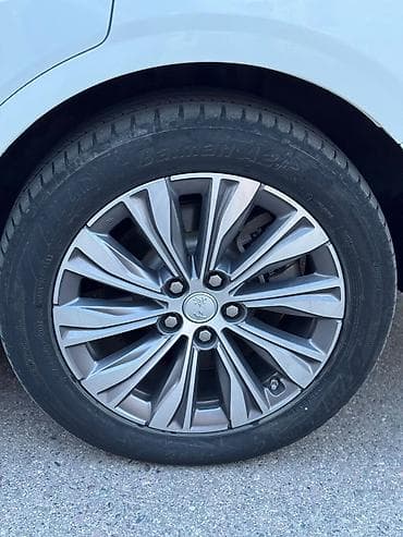 byd e2 2019: Roewe : 2022 г., 5.5 л, Автомат, Электромобиль, Седан — 9