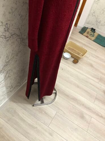 вечерний костюм: Вечернее платье длинное . Ткань тянется . Размер 48-50 . Цена 1500 — 3