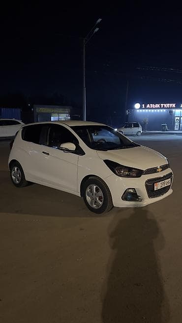 mitsubishi pajero 4: Chevrolet Spark: 2017 г., 0.1 л, Вариатор, Бензин, Хэтчбэк — 5