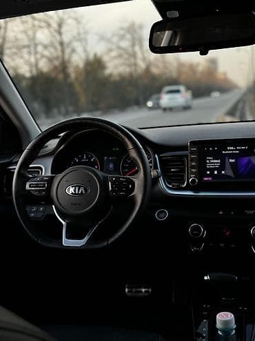 фары на 221: Kia Stonic: 2018 г., 1.6 л, Автомат, Дизель, Хэтчбэк — 6