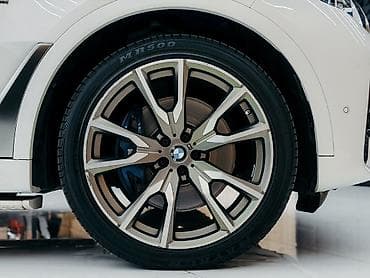 радиатр: BMW X7: 2021 г., 4.4 л, Автомат, Бензин, Внедорожник — 9