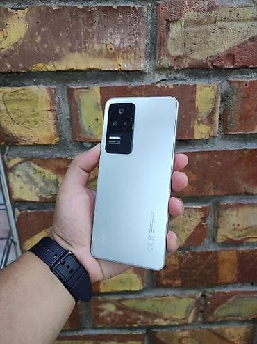 magic 7 pro: Poco F4, Б/у, 256 ГБ, цвет - Серебристый, 2 SIM — 1