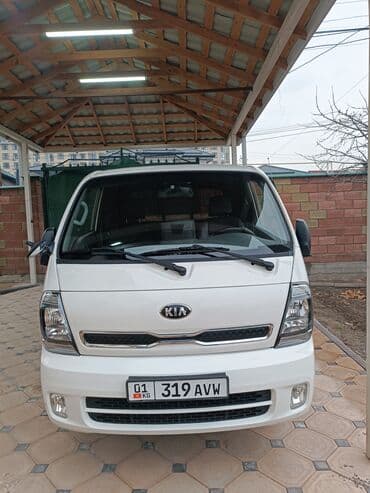 срочно в связи с переездом: Kia : 2020 г., 2.5 л, Механика, Газ, Пикап — 3