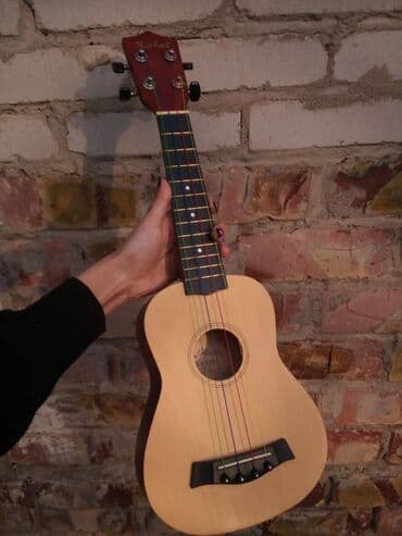 Синтезаторы: Укулеле Продам укулеле сопрано в идеальном состоянии без сколов и — 1