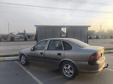 Opel: Opel Vectra: 1997 г., 1.6 л, Механика, Бензин, Седан — 3