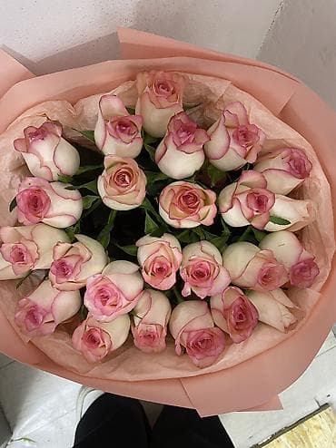 Срочно «Продаю красивый букет Идеален для подарка без повода или at lalafo.kg Срочно «Продаю красивый букет Идеален для подарка без повода или