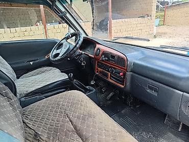 кавинка: Hyundai Porter: 2002 г., 2.6 л, Механика, Дизель, Универсал — 5