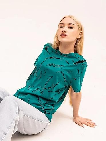 футболки с вырезом мужские: Футболки оптом - Мужская/унисекс футболка для повседневной носки - — 6