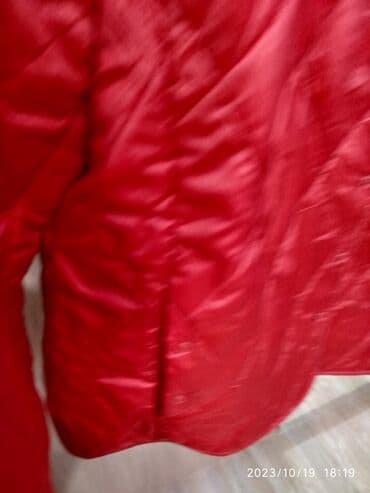 Плащи: Продаю куртку прооизводство пекин размер 54-56. В отличном состоянии — 3