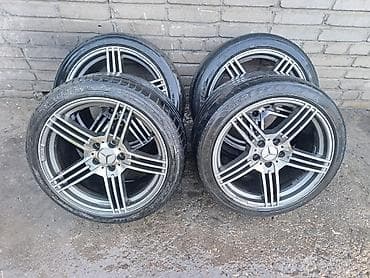 купить центровочные кольца: Колеса в сборе 245 / 40 / R 18, Лето, Б/у, Комплект, Легковые, Литые, отверстий - 5 — 1