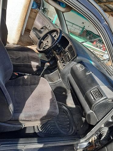 go park: Volkswagen Golf III, хэтчбек, черный цвет кузова. Основные — 10