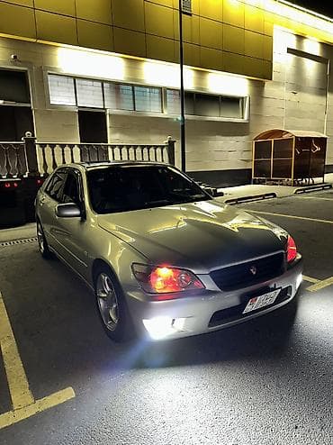 Продажа авто: Toyota Altezza: 1999 г., 0.2 л, Автомат, Бензин, Седан — 4