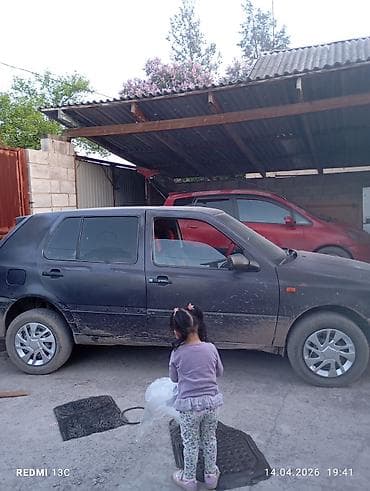 m5 e60: Volkswagen Golf: 1993 г., 1.8 л, Ручные, Бензин, Хэтчбэк — 2