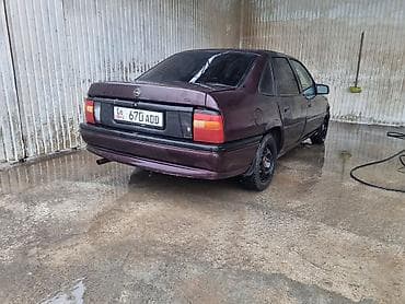 volvo tandem: Opel Vectra: 1992 г., 1.8 л, Ручные, Бензин, Седан — 2