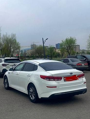 Kia K5: 2020 г., Седан