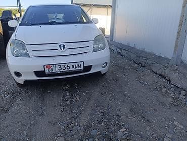 golf 3: Toyota Ist: 2003 г., 1.5 л, Автомат, Бензин, Хэтчбэк — 9