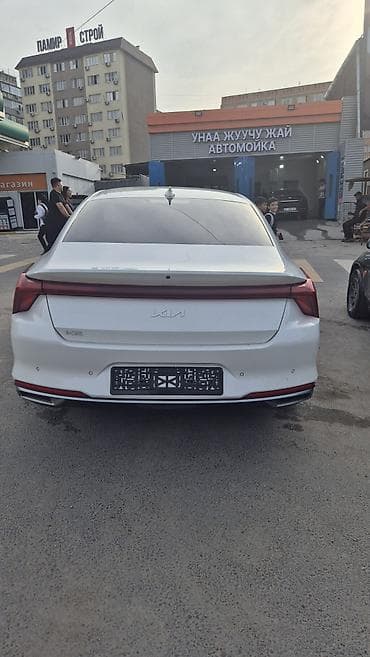 mers 211: Kia K8: 2021 г., Седан — 4