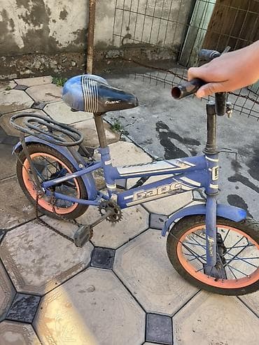 велосипед на запчасти: Детский велосипед, 2-колесный, 4 - 6 лет, Для мальчика, Б/у — 1
