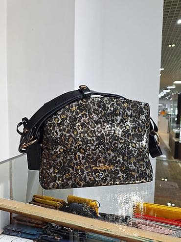 Аксессуары: Сумка через плечо с регулируемым ремнем и леопардовым блеском — 1