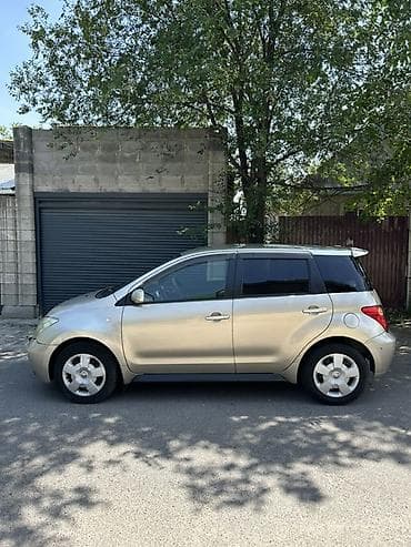 Toyota Ist: 2003 г., 1.5 л, Автомат, Бензин, Хэтчбэк — 3