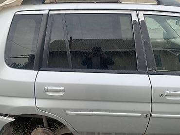 вадител се: Дверь Задняя правая Mazda, Б/у — 1