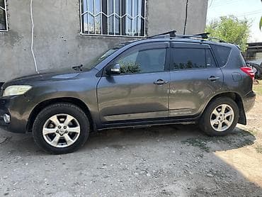 ауди фары: Toyota RAV4: 2011 г., 2 л, Автомат, Бензин, Кроссовер — 2
