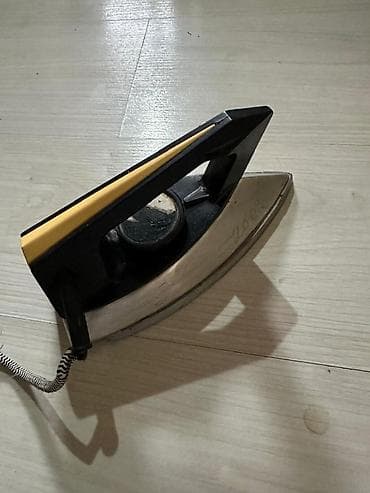 Кийимге кам көрүү: Старый утюг электрический с сухим проглаживанием, рабочий - — 1