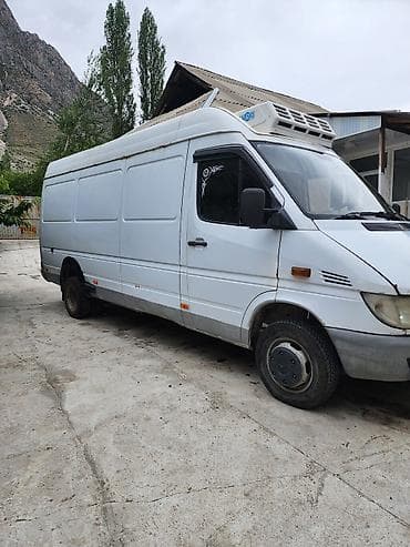 бампер 124 мерседес: Mercedes-Benz Спринтер: 2005 г., 2.2 л, Механика, Дизель, Фургон — 8