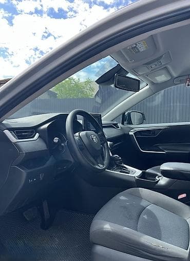 range rower: Toyota RAV4: 2019 г., Автомат — 1
